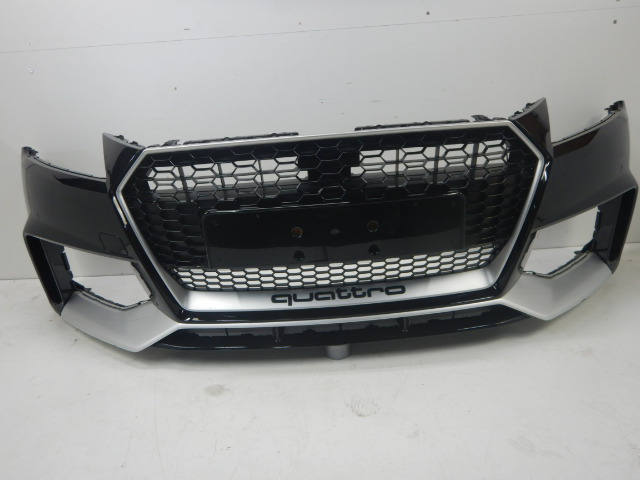 Audi TTRS  8S Voorbumper 4PDC LY9T 8S0807437R 8S0807437S