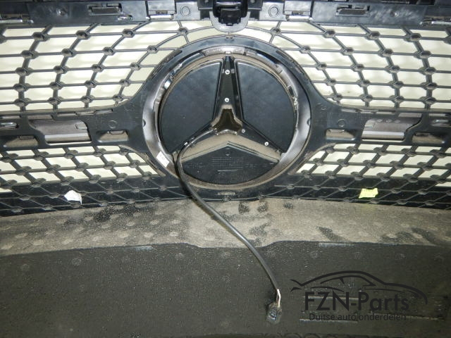 Mercedes Benz W218 Voorbumper AMG - Line 6PDC Designo mokkaschwarz
