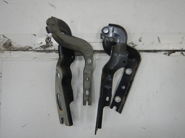 Seat Ateca Motorkapscharnieren Set Links+Rechts 575823301A LF7Y