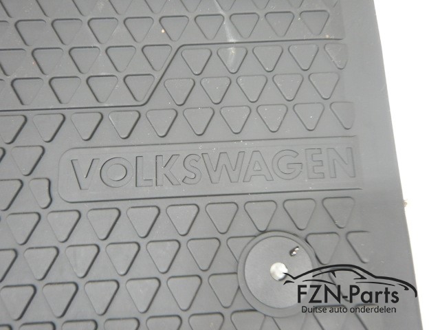 VW Caddy 2K Mattenset Rubber Voorzijde NIEUW!