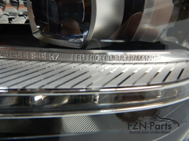 Mercedes-Benz CLS 260 AMG Line W218 Voorkop 6PDC