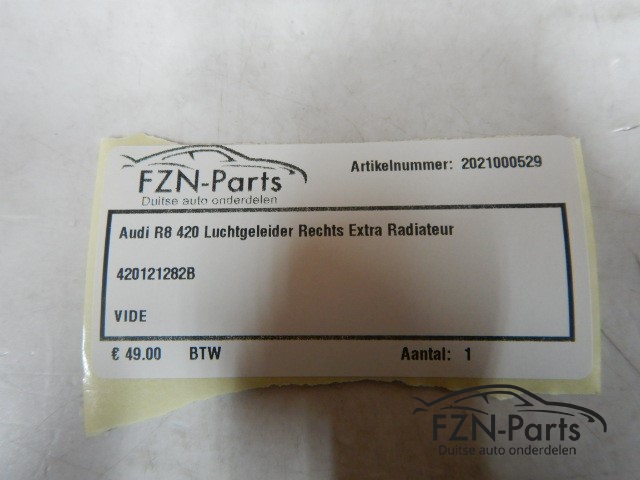 Audi R8 420 Luchtgeleider Rechts Extra Radiateur