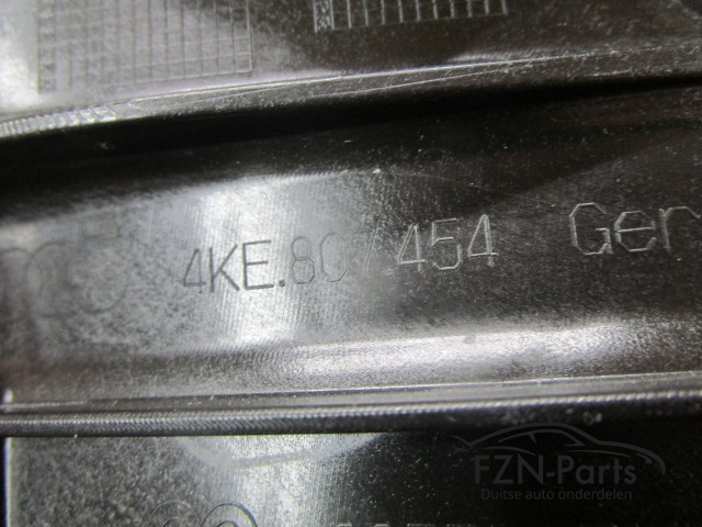 Audi E-Tron 4KE Bumpergeleider Achter Links