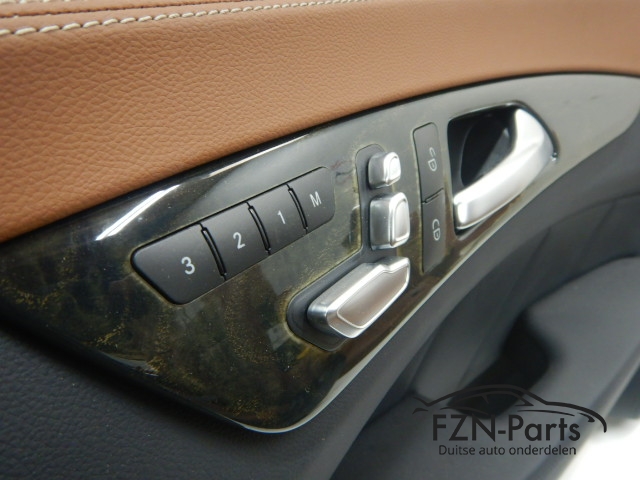 Mercedes Benz CLS W218 Interieur Leder Bruin / Zwart Met Dashboard