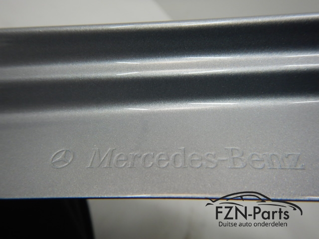 Mercedes Benz A- Klasse A177 Zijscherm Spatscherm Rechts R