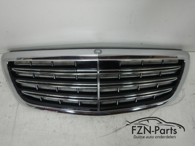 Mercedes-Benz Maybach W222 Grille 360 Camera A2228801383