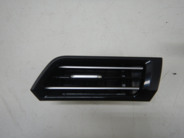 VW Caddy 2K8 Luchtrooster 2K8819704N