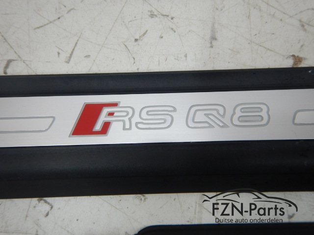 Audi RSQ8 4M Instaplijsten Set Verlicht 4M8947405B