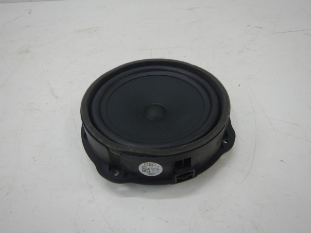 Audi A1 82A Speaker Luidspreker 83A035415