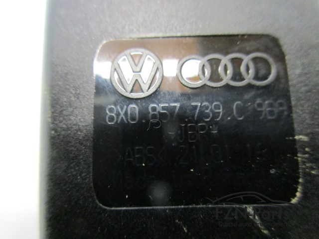 Audi A1 8X0 Gordelsluiting Achterbank Links / Rechts 8X0857739
