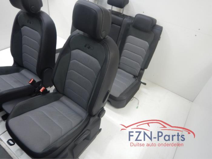 VW Tiguan 5NA R-Line Interieur Alcantara Stof Leer Verwarmd Voorstoelen hoogteverstel en verwarmbaarAirbags voorAirbags Achter overzettenZonder deurpanelenOude airbags retourInterieur, Stof, Leer, Alcantara, Tiguan 5NA