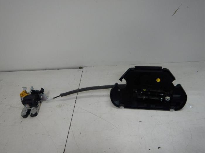 Audi A8 4N Achterklepslot + Motor
