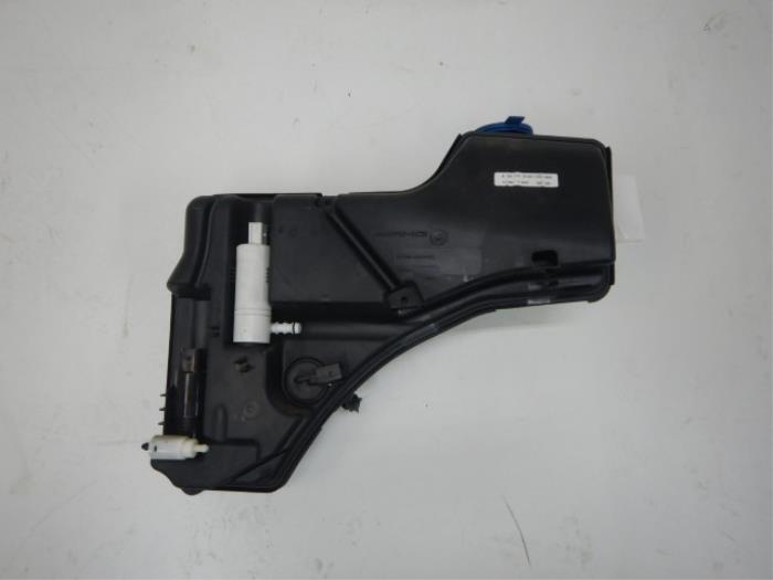 Ruitensproeiertank voor Mercedes GLE (22738484)