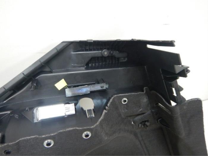 Audi A1 82A Binnenbekleding Kofferbak Rechts
