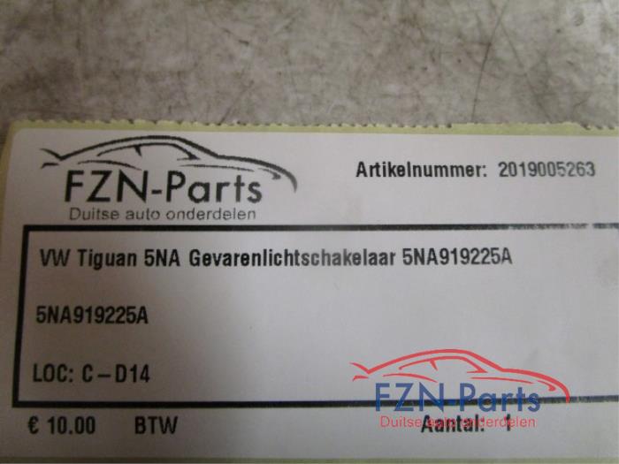 VW Tiguan 5NN Gevarenlichtschakelaar