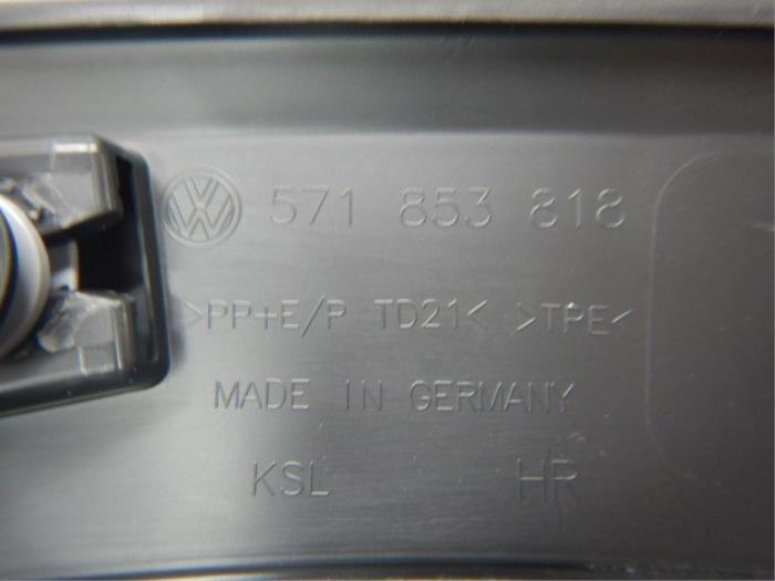 Wielrand achter Volkswagen Tiguan (22743649)