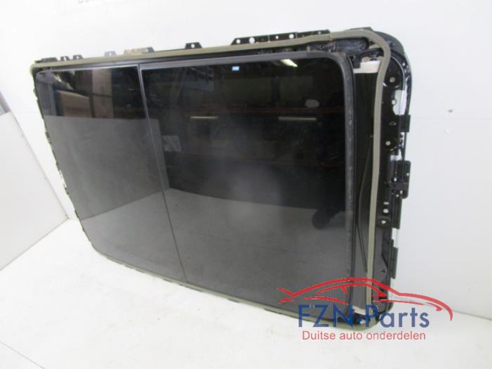 VW Touareg 760 Sunroof