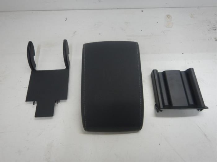 VW Golf 8 Armsteun Leer Wit Stiksel