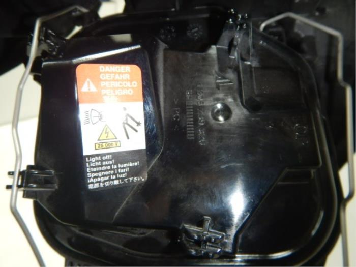 Volvo C30 Facelift Xenon Koplamp Links