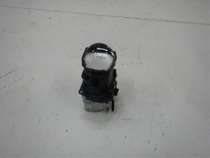 VW Polo 2G Xenon Lens