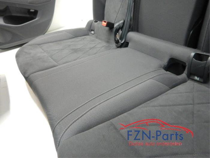 VW Golf 8 5H Interieur Stof Alcantara met Deurpanelen Voorstoelen elektrisch hoogteverstelbaarMassage MIST MODULE Eigen airbags overzetten GEEN STOELVERWARMING5 deurs , Interieur , Stof Alcantara , Stoel Stoelen Achterbank Deurpaneel
