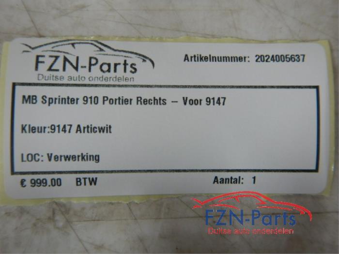 Mercedes-Benz Sprinter W907 Portier rechts-voor 9147