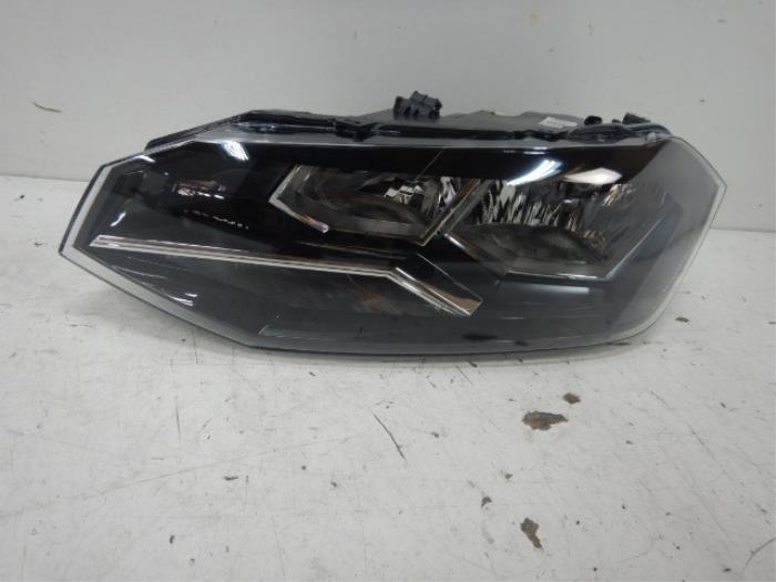VW Polo 2G Koplamp Halogeen H7 Links