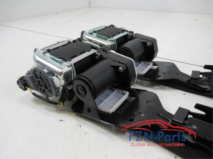 Mercedes-Benz W204 C-Klasse Gordelset L+R PRESAFE ( Gordels Set )