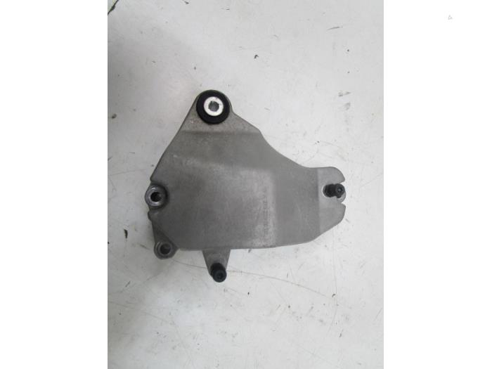 Motorsteun Mercedes CLA (22736705)