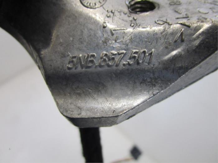 VW Tiguan 5NA Spiegel Links L ( Zij, Buitenspiegel )