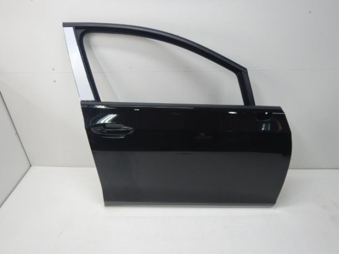VW Golf 8 Portier Rechts-Voor LY9T Kleur: LY9T