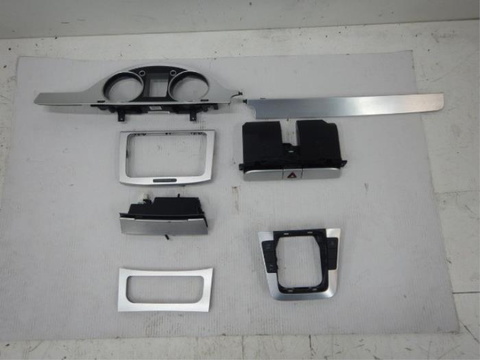 VW Passat 3C8 Inleg Dashboard Grijs Aluminium Look