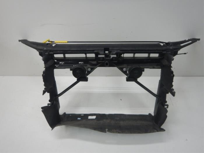 Frontdeel steun Skoda Octavia (22738000)