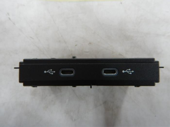VW Golf 8 USB Aansluiting