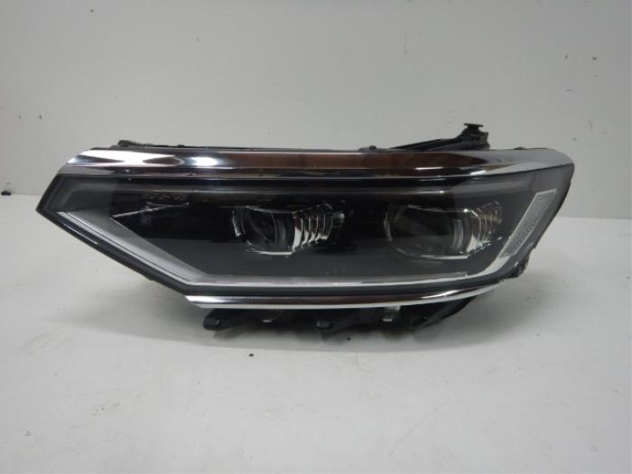 VW Passat B8 Facelift Matrix IQ-Light Koplamp Links
