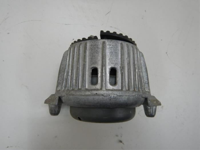 Motorsteun Mercedes Diversen (22736608)