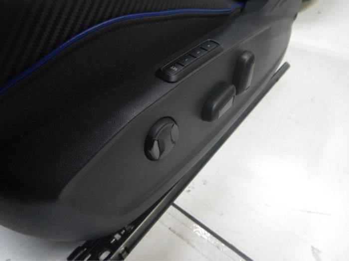 VW Golf 8 R Interieur Leder Stof Verwarmd Koeling Memory Carbon