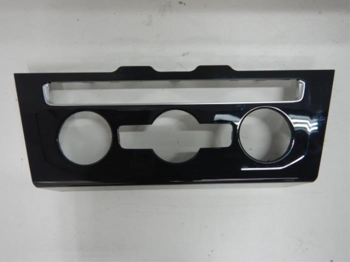 VW Passat B8 Inleg Clima Control Zwart