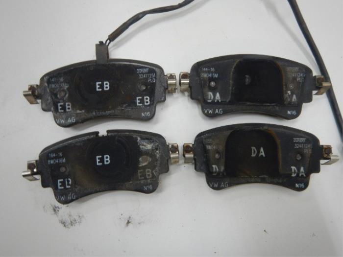 Audi A4 8W remset remschijven remblokken achterzijde 330MM
