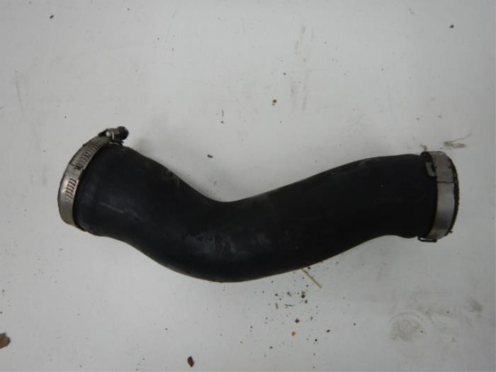 Intercooler Buis Audi A8 (22735125)