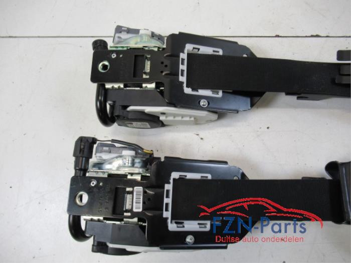 Mercedes-Benz W204 C-Klasse Gordelset L+R PRESAFE ( Gordels Set )