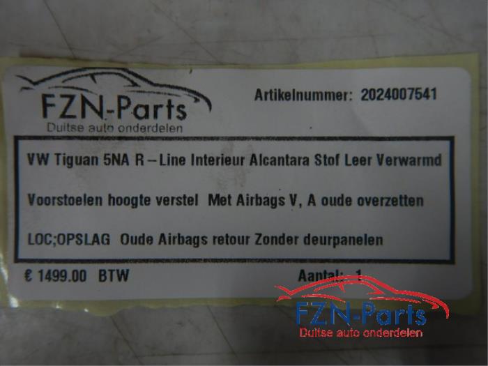 VW Tiguan 5NA R-Line Interieur Alcantara Stof Leer Verwarmd Voorstoelen hoogteverstel en verwarmbaarAirbags voorAirbags Achter overzettenZonder deurpanelenOude airbags retourInterieur, Stof, Leer, Alcantara, Tiguan 5NA