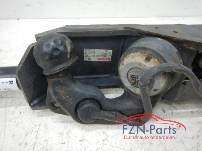 VW Touran 5TA Zwenkbare Trekhaak met Module