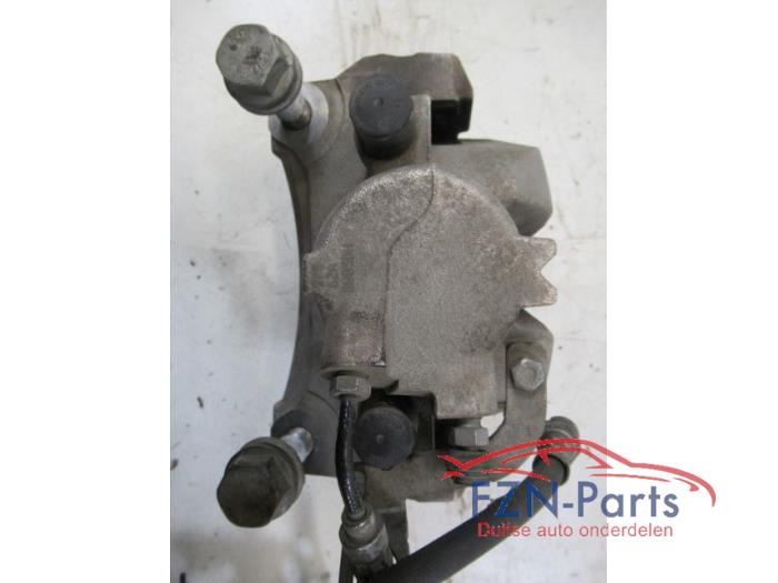 Audi A4 8W Remklauw Links-Voor