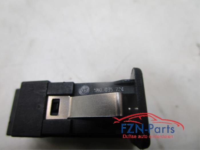 VW Golf 5 AUX Aansluiting