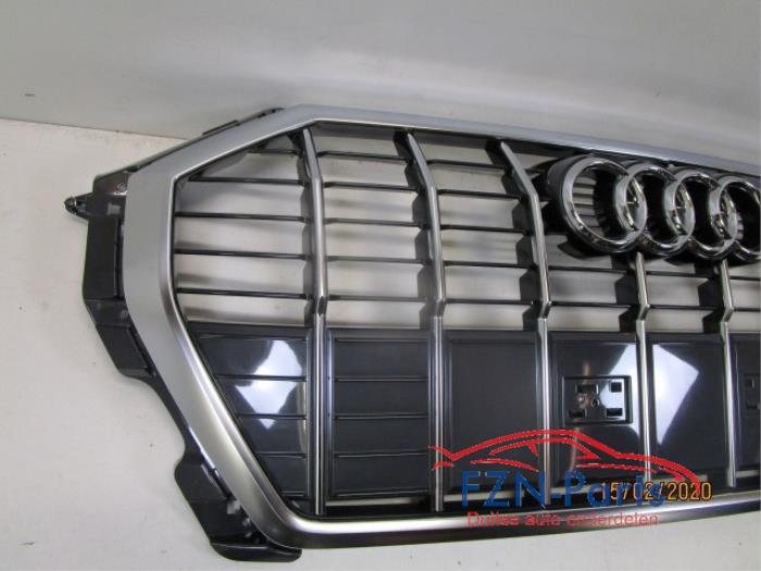 Grille Audi Q3 (22726702)