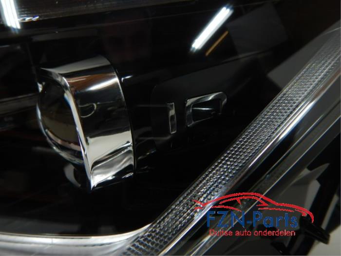 VW Golf 8 IQ Light LED Chrome Koplamp Links NIEUW