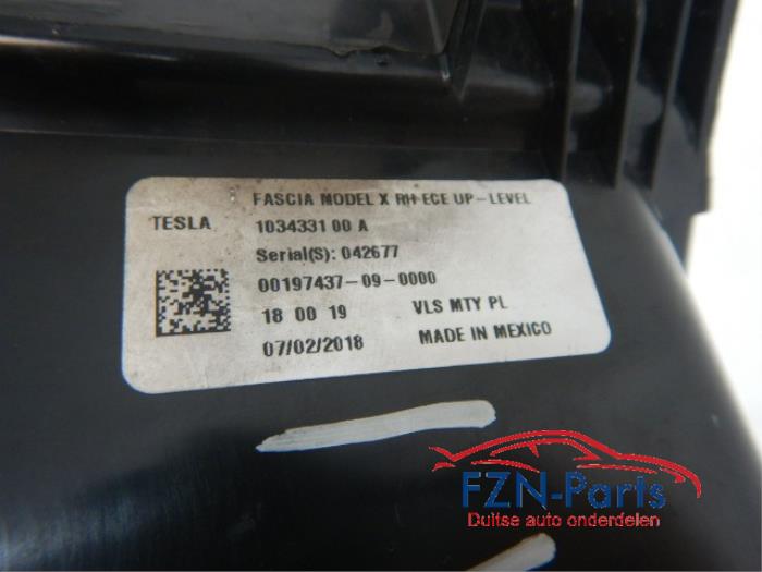 Tesla Model X Mistlamp Rechts