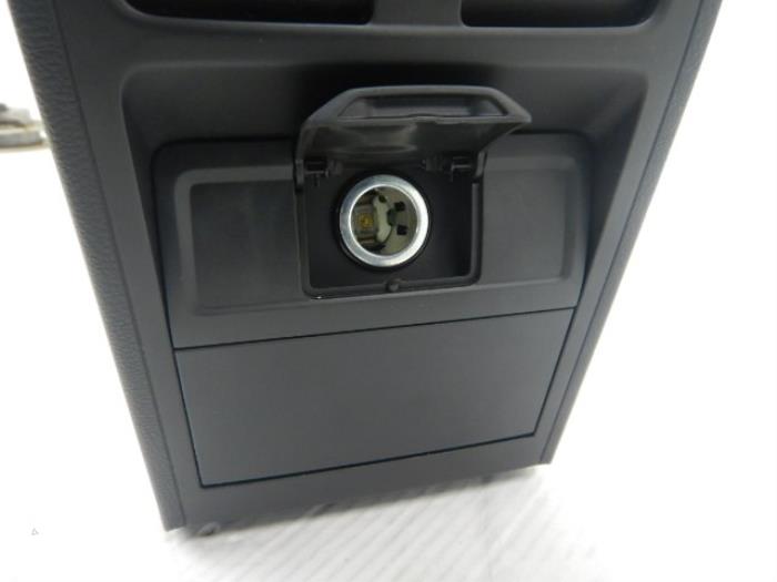 Armleuning Volkswagen Passat (22732747)