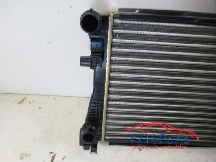Radiateur Volkswagen Golf (22741744)